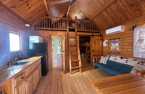 Tombstone Cabin | Katie's Cozy Cabins