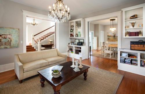 Smithville Bed & Breakfast | Katy House Bed and Breakfast
