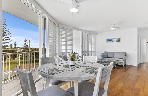 Buddina Apartment | Kawana Beachside Getaway 1 Bedroom Apartment