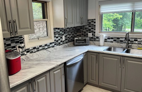 Baddow Cottage | Kawartha Lakes River Front Cottage