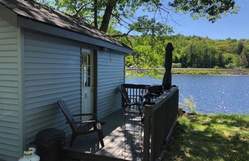 Algonquin Highlands Apartment | KAYAKS * CANOE * PADDLE BOARDS * WIFI * SATELLITE TV