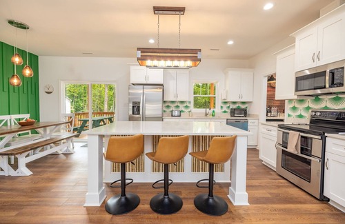 Wise House | *Kayaks/SUPs * Coffee Bar * Fire Pit*