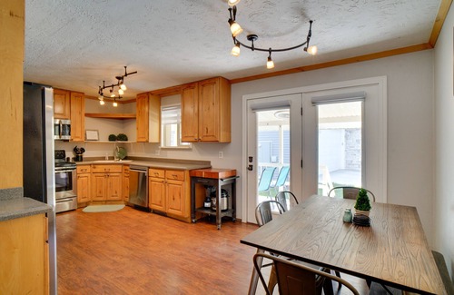 Kaysville House | Kaysville Group Getaway 26 Mi to Snowbasin Resort!