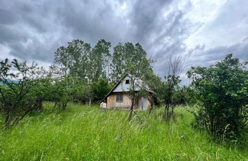 Kazanlak House | Kazanlak Cottage Shelter Country House with 1 Room and 1 Attic - No electricity, No Water, with Outhouse