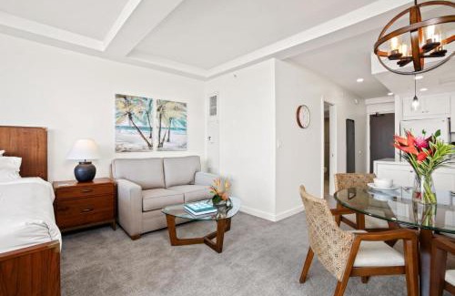 Kaanapali Apartment | KBM Resorts FREE CAR The Whaler Ocean view Studio with Stunning Sunset WH1-1218
