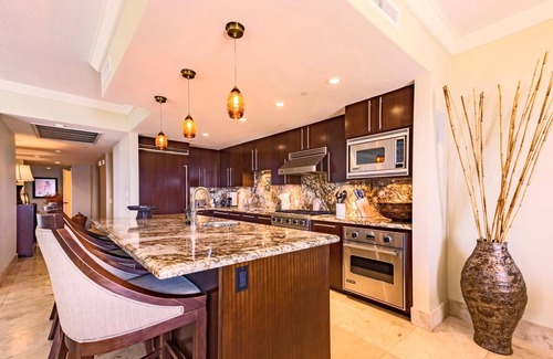 Honokowai Condo | KBM Resorts | Spacious Ocean View 11-Bedroom Honua Kai Collection | Multi Unit Listing | Same Floor | 4 Free Rental Cars! HKK-445/49/50/51