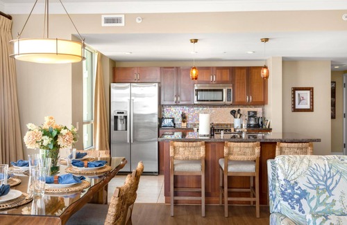 Honokowai Condo | KBM Resorts | Spacious 5-Bedroom Honua Kai Collection | Multi Unit Listing | Same Floor | Ocean Views + 3 Free Rental Cars! HKH-515/16/20