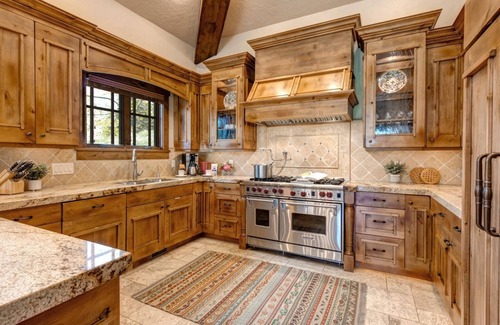 Deer Valley House | KBM Resorts | The Lookout | Pool Table, Wood Burning Fireplace, 2 Family Rooms, Views, Winter Shuttle to Silver Lake! PLO-6599