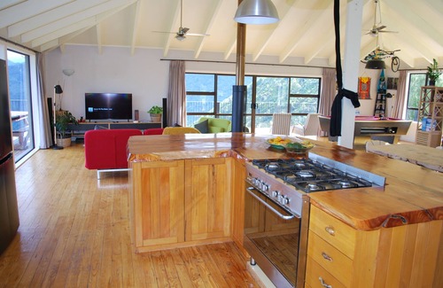 Kairuru Cabin | Kea Ridge Lodge, Epic Stargazing, views and spa pool