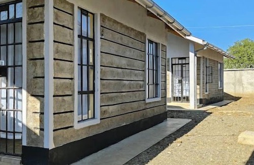 Nyeri Hotel | KEDOVO COTTAGES