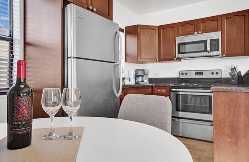 North Beach Apartment | Keep it simple at this peaceful and centrally-located place