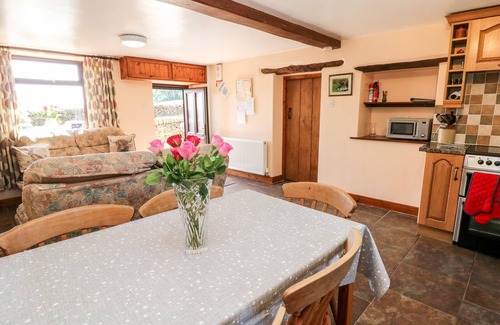 High Peak Cottage | KEEPERS COTTAGE, family friendly in Chapel-En-Le-Frith
