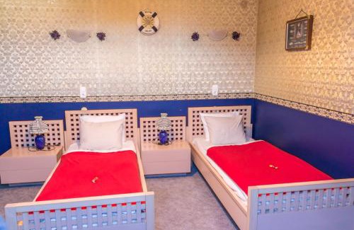 Hajos Bed & Breakfast | Keller Motel