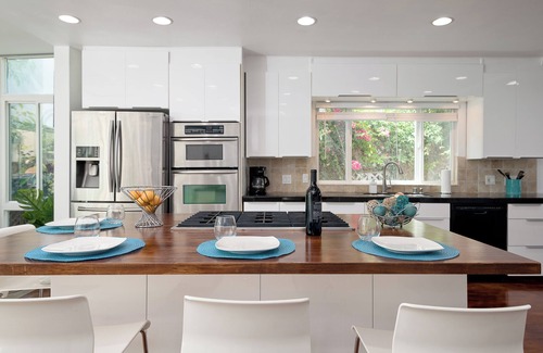 Point Loma House | Kellogg’s Beach Home with washer/dryer,/full kitchen, kids backyard and parking