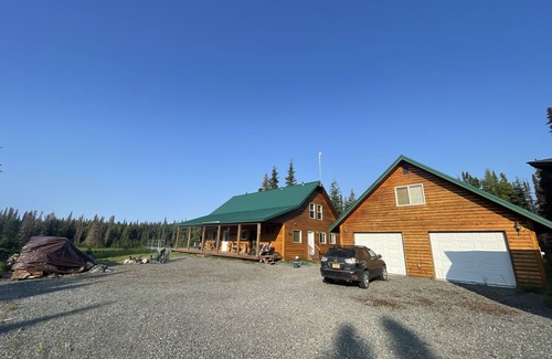 Soldotna House | Kenai River Cabin - Private fishing dock