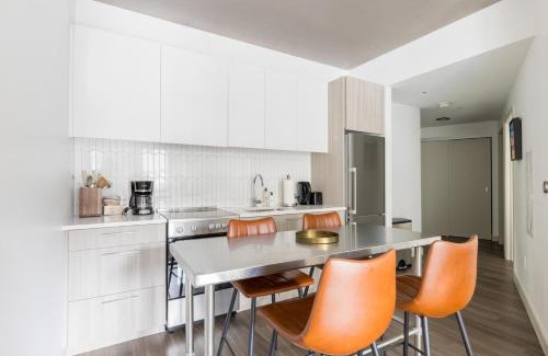 MIT Apartment | Kendall Square 1br w gym near shops dining BOS-972