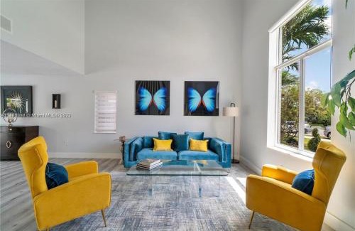 Richmond West House | Kendall Vacation Luxury Home