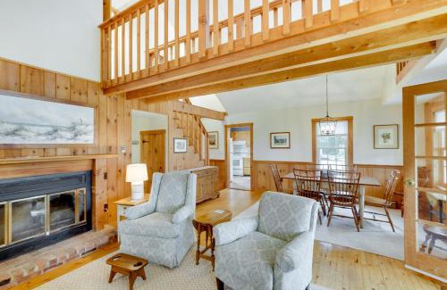 Kennebunkport House | Kennebunkport Getaway with Grill Walk to Beach!