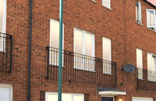 Peterborough House | Kennedy 6 Bedroom 6 Bathrooms House in Hampton
