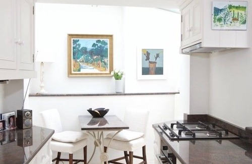Abingdon Villa | Kensington House for holiday rentals