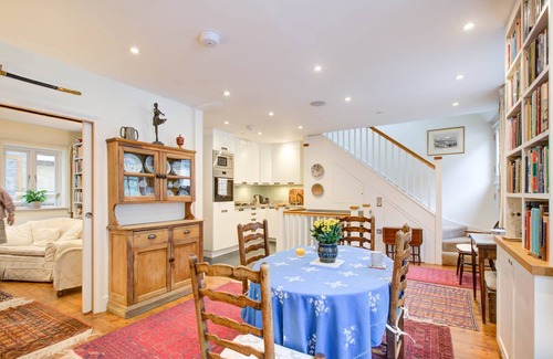 South Kensington Apartment | Kensington Mews: 2 Bed Maisonette - Roof Terrace