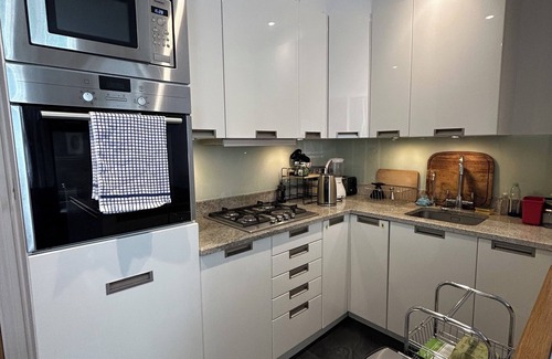 South Kensington Apartment | Kensington Mews: 2 Bed Maisonette - Roof Terrace