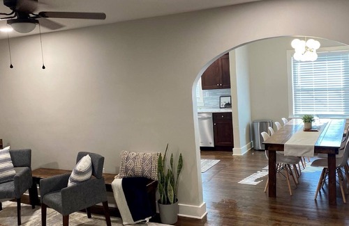 Franklin House | Kentucky Comfort Central Retreat, 2 Bedroom Home