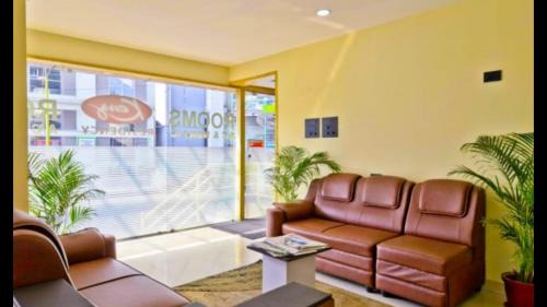 Kaloor Hotel | Kenz Residency
