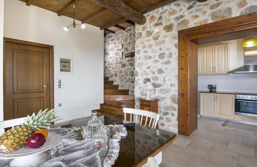 Livadia Villa | Keramoti Villas - Villa Erofili - Heated Pool - Outdoor Heated Jacuzzi
