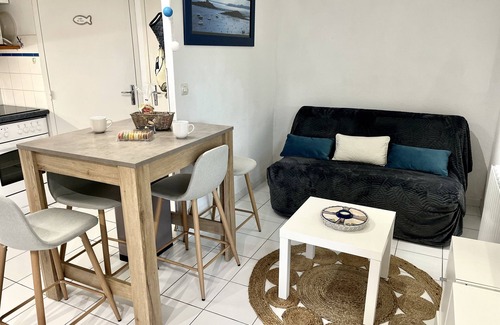 Kerherou Condo | Keraven, charming cottage, shared pool