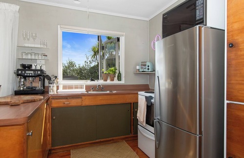 Matapouri House | Kereru Cottage - Matapouri Holiday Home