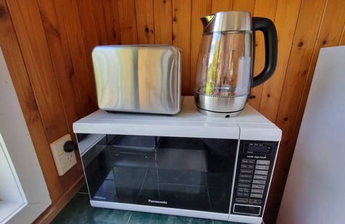 Whakamarama House | Kereru Cottage-Rural B&B near Tauranga,NZ.