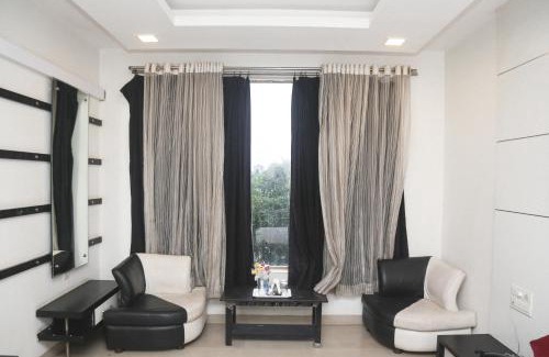 Khandwa Hotel | Kesar Residency