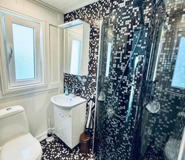 Haljala Parish Villa | Keskväljakul asuv hubane maja