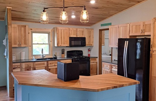 Campbellsport House | Kettle Moraine Lake House, Private Family Friendly Lakehouse Retreat Sleeps 8