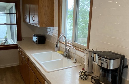 Penn Yan Cottage | Keuka Lake House - East Side - Sunsets and Gorgeous Views