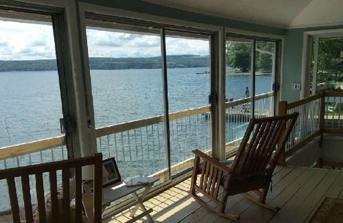 Hammondsport House | Keuka Villa - A Charming Lakeside Cottage on the Jewel of the Finger Lakes