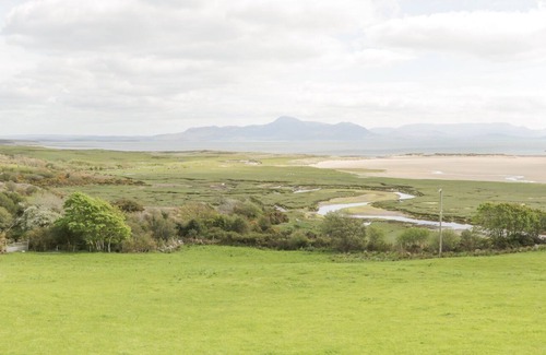 Valley House | KEVIN'S HOUSE, pet friendly in Achill Island, County Mayo