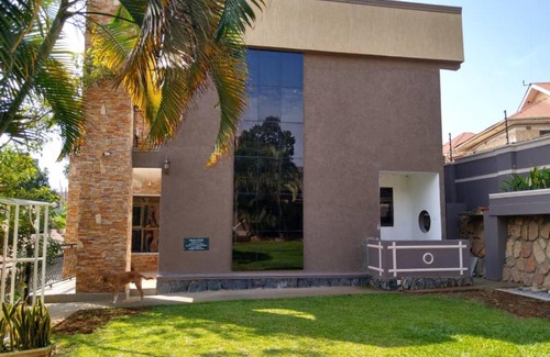 Kampala Apartment | Kevina House