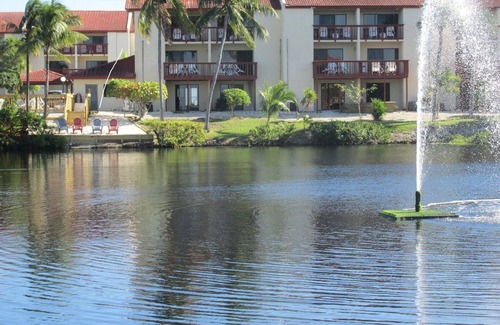 Cross Key Waterways Condo | Key Largo condo w/gorgeous sunset bay view available week of March 10-17, 2018