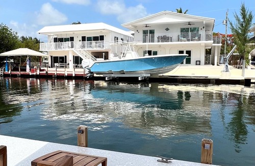 Pirates Cove House | Key Largo Waterfront Tiki - Private Dock & Bayside Escape - Sleeps 6.