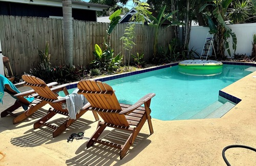 Palma Ceia House | Key West style bungalow in South Tampa, swim, garden, chefs kitchen, family.