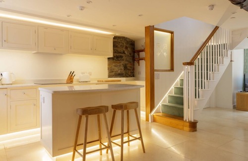 Castletown Cottage | Keys Cottage - a holiday cottage that sleeps 4 guests in 2 bedrooms