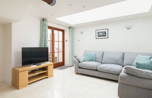 Castletown Cottage | Keys Cottage - a holiday cottage that sleeps 4 guests in 2 bedrooms