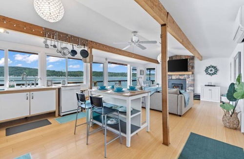 Belfair House | Keys on the Canal - Stunning Beachfront Bungalow!