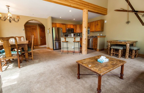 Keystone Condo | Keystone Condo Only 2 Mins from Slopes & River Run, Treed Views from Balcony!