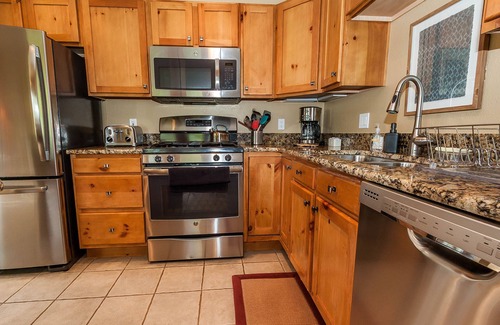 Keystone Condo | Keystone Condo Only 2 Mins from Slopes & River Run, Treed Views from Balcony!