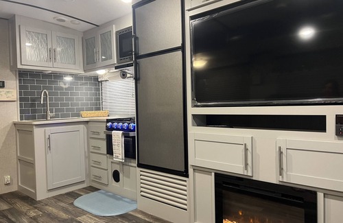 Thermal House | Keystone Premiere Luxury Travel Trailer sleeps 10 - Anza Borrego/Salton Sea
