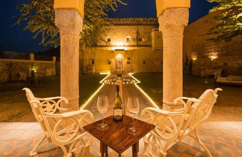 Gurugram Villa | Khohar Haveli with Complimentary Breakfast and outdoor pool