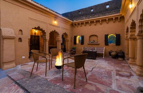 Gurugram Villa | Khohar Haveli with Complimentary Breakfast and outdoor pool